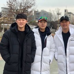 LG트윈스 양석환 선수와 봉중근 선수 